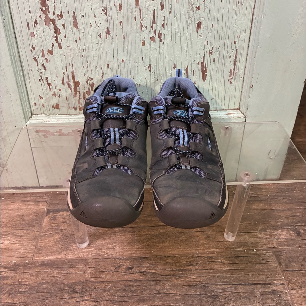 Men’s grey and blue Keen Newport hiking shoes